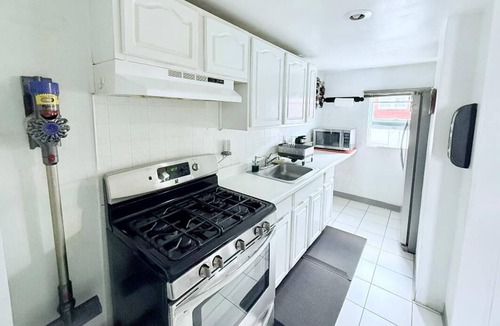 Upper Darby House | Professional & Student-Friendly 20 min from Philly