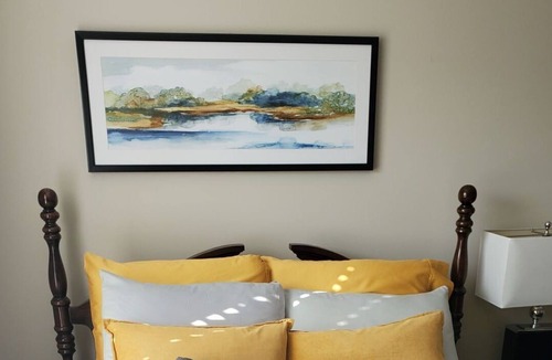 Acton Apartment | Professional, Upscale, Classy, Shared, Suburbia Lifestyle