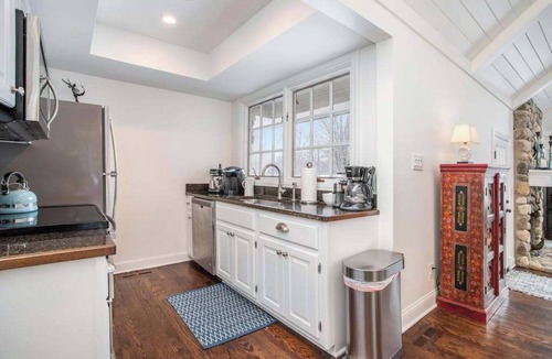 Benton Harbor House | Professionally designed home on golf course w/golf course view, gas grill, patio