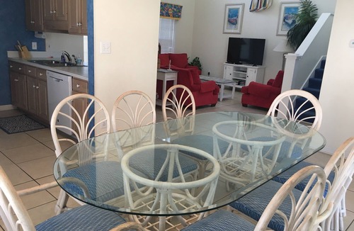 Surfside Beach House | Professionally Decorated,100 Yards to Beach, Shared Pool