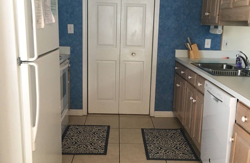 Surfside Beach House | Professionally Decorated,100 Yards to Beach, Shared Pool