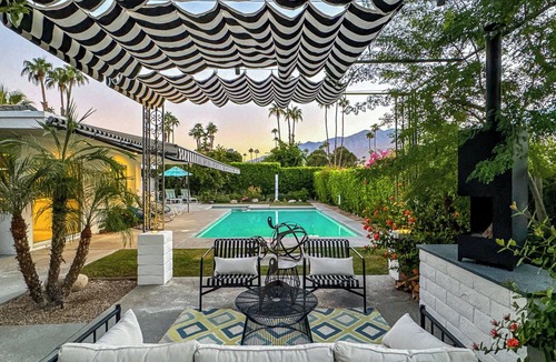Canyon Corridor House | Professionally-Decorated Mid-Century Modern South Palm Springs Home