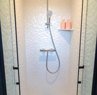 Vertou Apartment | Projecteur sur ma bulle - Studio Projection privée