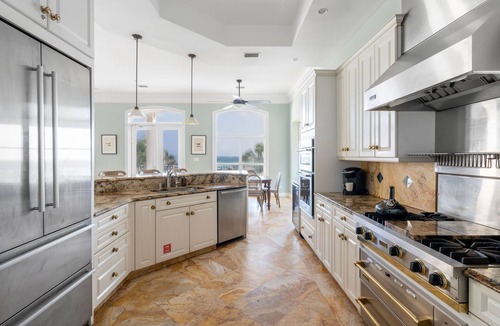 Seaspray House | Promenade by AvantStay | Beach Front Mansion w/Breathtaking Views & Pool!