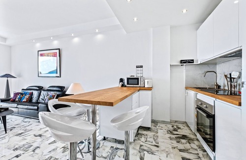 La Californie Apartment | Promenade Pearl - Stunning sea View Flat on the Promenade des Anglais