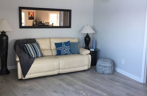 Osage Beach House | PROMO 10% WEEKLY /10% MONTHLY DISCOUNT Margaritaville Tan Tar A Panoramic views