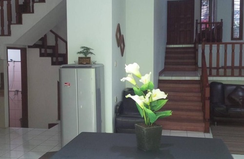 Bandung House | PROMO Sarimadu99 Full House capacity more than 9 personn