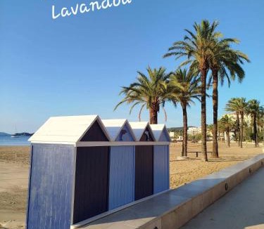 Le Lavandou Apartment | PROMO !TOUT À PIED ! T3 à 150 m PLAGE LAVANDOU PISC PKG PRIV