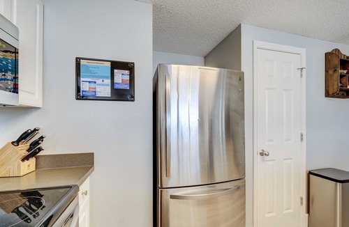 Long Beach Condo | Promotional discounts + weekly:RESERVED PARKING and free beach chair tower 1-305