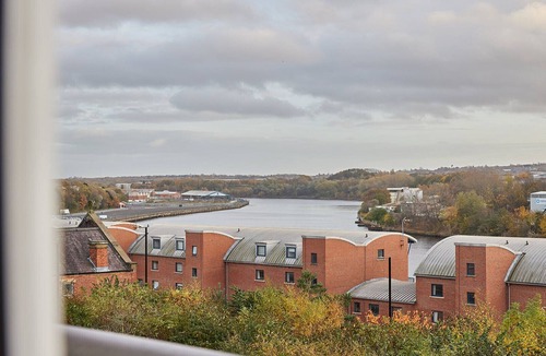 Newcastle-upon-Tyne Apartment | Properties Unique | The Peak