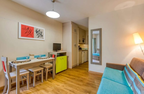 La Grande-Motte Resort | Property In A Holiday Village 'Murmure 23' with Wi-Fi