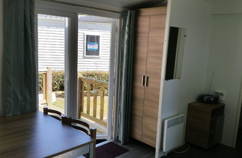 Saint-Jean-de-Monts Resort | Property In A Holiday Village "Mobil-Home 3 Chambres 8p F110" with Private Terraces