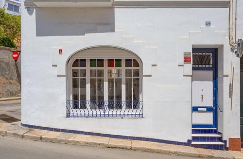 Sant Pol De Mar Villa | Property with classic style 200m beach and parking