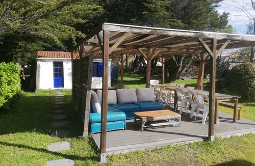 Prefailles House | Propriété à 800 m des Plages sur Terrain Boisé de 3000 m2
