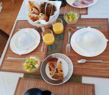 Honfleur Bed & Breakfast | Propriété La Claire