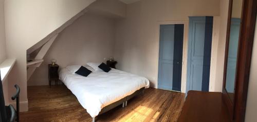 Seine-Port House | Propriété Les Ruisseaux