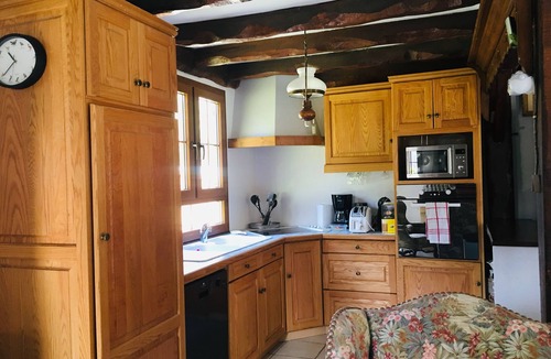 La Ferte-Saint-Cyr Cottage | PRORIETE WITH 3* HEATED POOL