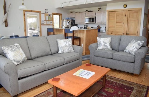 Chincoteague House | Prospect Point- 4BR Waterfront | Screened Porch | Private Pier