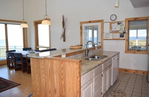 Chincoteague House | Prospect Point- 4BR Waterfront | Screened Porch | Private Pier