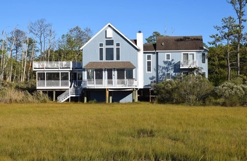 Chincoteague House | Prospect Point- 4BR Waterfront | Screened Porch | Private Pier