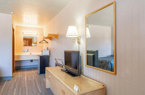 Escalante Hotel | Prospector Inn