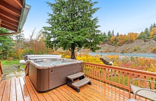 Gold Bar House | Prospector's Bend
