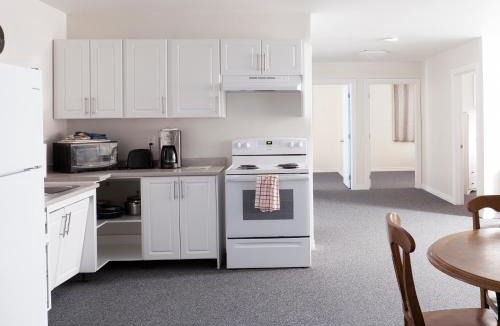 Timiskaming District Hotel | Prospectors Inn