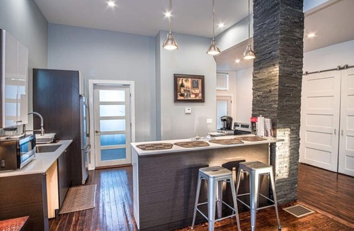 Near East Side House | Prosperity Place Remodeled 3BR/2BA near Downtown