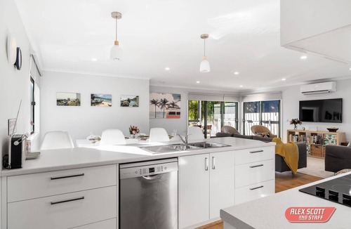 Cape Woolamai House | PROTEA HOUSE 2-8 ppl