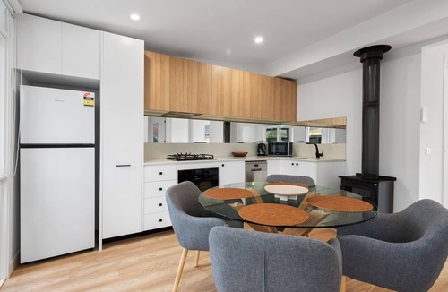 Dromana Villa | Proton Beach Villa 2 by Ready Set Stay