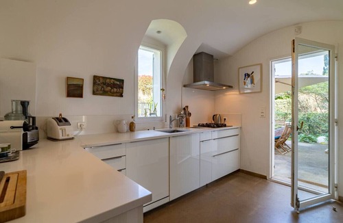 Montferrier-sur-Lez Villa | Provençal Villa with Pool near Village & Montpellier