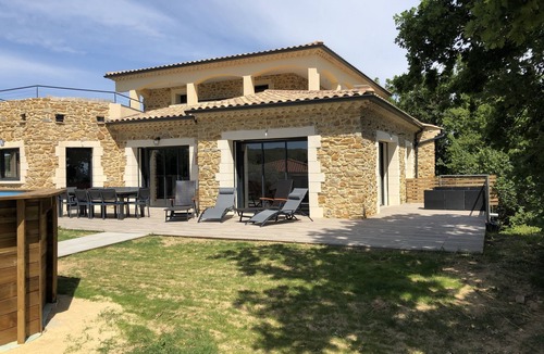 Barjac House | Provençal Villa "Lou Clapas"