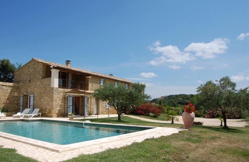 Saint-Quentin-la-Poterie House | provencal farmhouse in nature and vineyards with a garden of 5000m