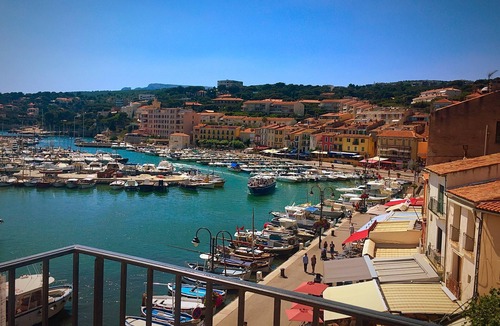 Nans-les-Pins Cottage | Provencal bastide, in a green area
