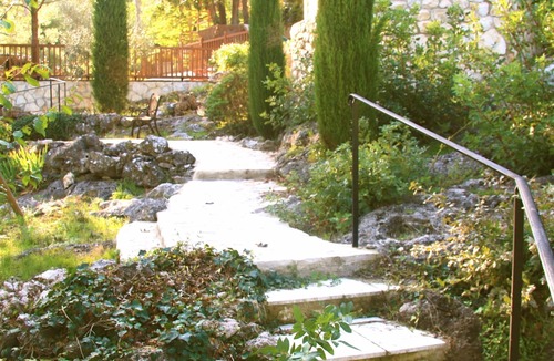 Tourrettes-sur-Loup House | Provencal family home overlooking a superb garden, heated swimming pool