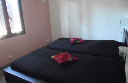 Camaret-sur-Aigues Other | Provençal farmhouse with swimming pool and stunning view