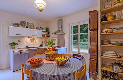 Barbentane House | Provençal farmhouse with heated pool in Barbentane