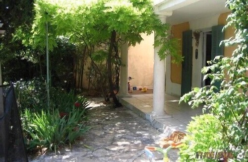 Toulon Villa | Provencal house with pool near beach in the south of France
