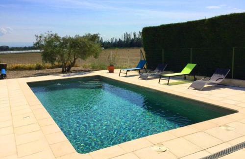 Bedarrides Villa | Provencal part with private pool, near Avignon, 6 sleeps.