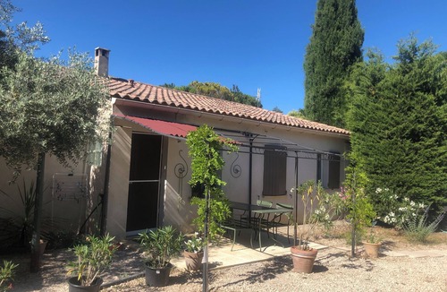 Carpentras Villa | Provencal villa with private pool