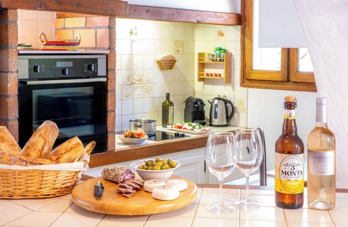 Aubenas Villa | Provencal villa with heated private pool