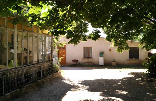 Revest-des-Brousses House | Provence/Luberon Holiday Home (PMR)