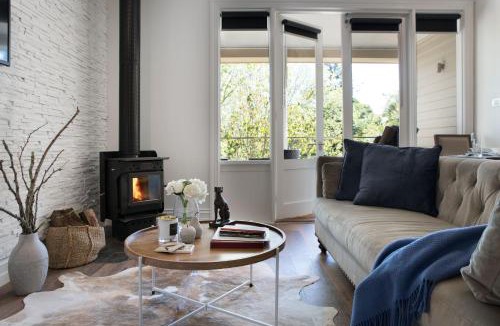 Hepburn Springs House | Provence Spa Villa 1