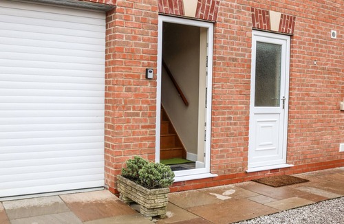 Kirk Sandall Cottage | Providence Apartment