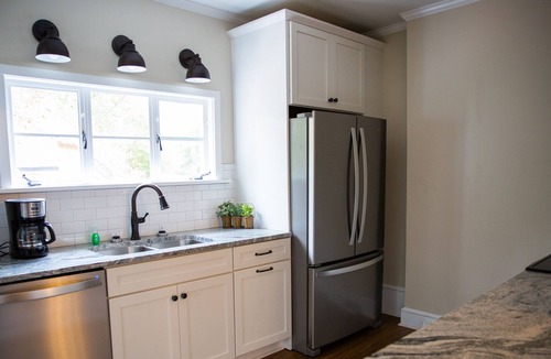 Clemmons Bed & Breakfast | Providence Manor House Bed & Breakfast