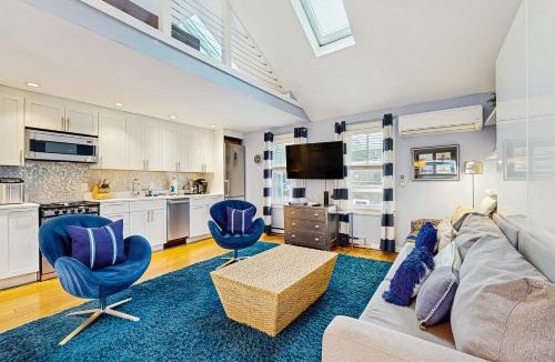 Commercial Street Hotel | Provincetown Waterfront Studio