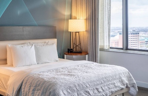 Downtown Houston Hotel | Proximity Ats its Best! 3 Pet-friendly Units, Close to Sesquicentennial Park!