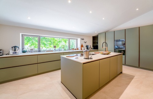 Solerieux Apartment | 'Prune' Room with Shared Pool, Wi-Fi and Air Conditioning