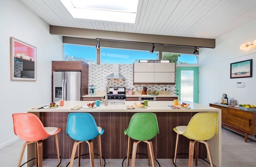 Racquet Club Estates House | PS Autorama: Heart-Racing Mid-Century Charm and Modern Comfort