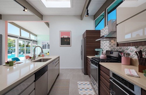 Racquet Club Estates House | PS Autorama: Heart-Racing Mid-Century Charm and Modern Comfort